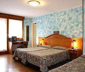 Hotel Holiday Debili 3*